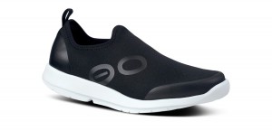 Oofos OOmg Sport Low Shoe White / Black | JMTD37851