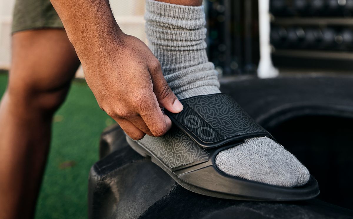 Oofos OOahh Sport Flex Sandal Black | MUHX43719