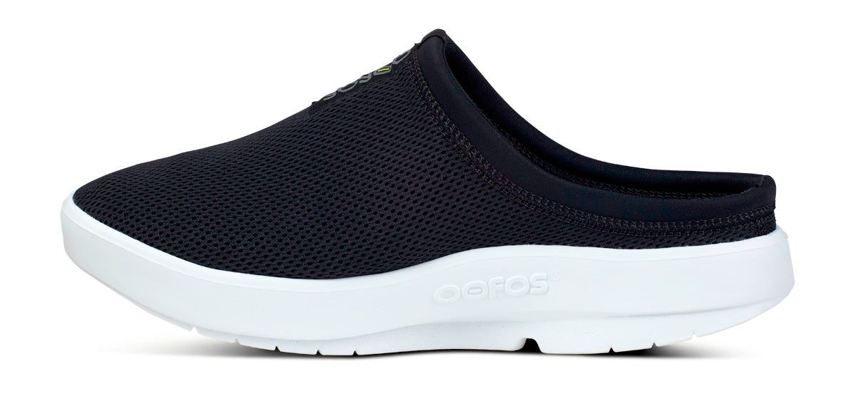 Oofos OOcoozie Sport Mule White / Black | NMSO41967