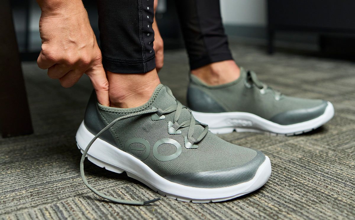 Oofos OOmg Sport LS Low Shoe White / Olive | PEIG61482