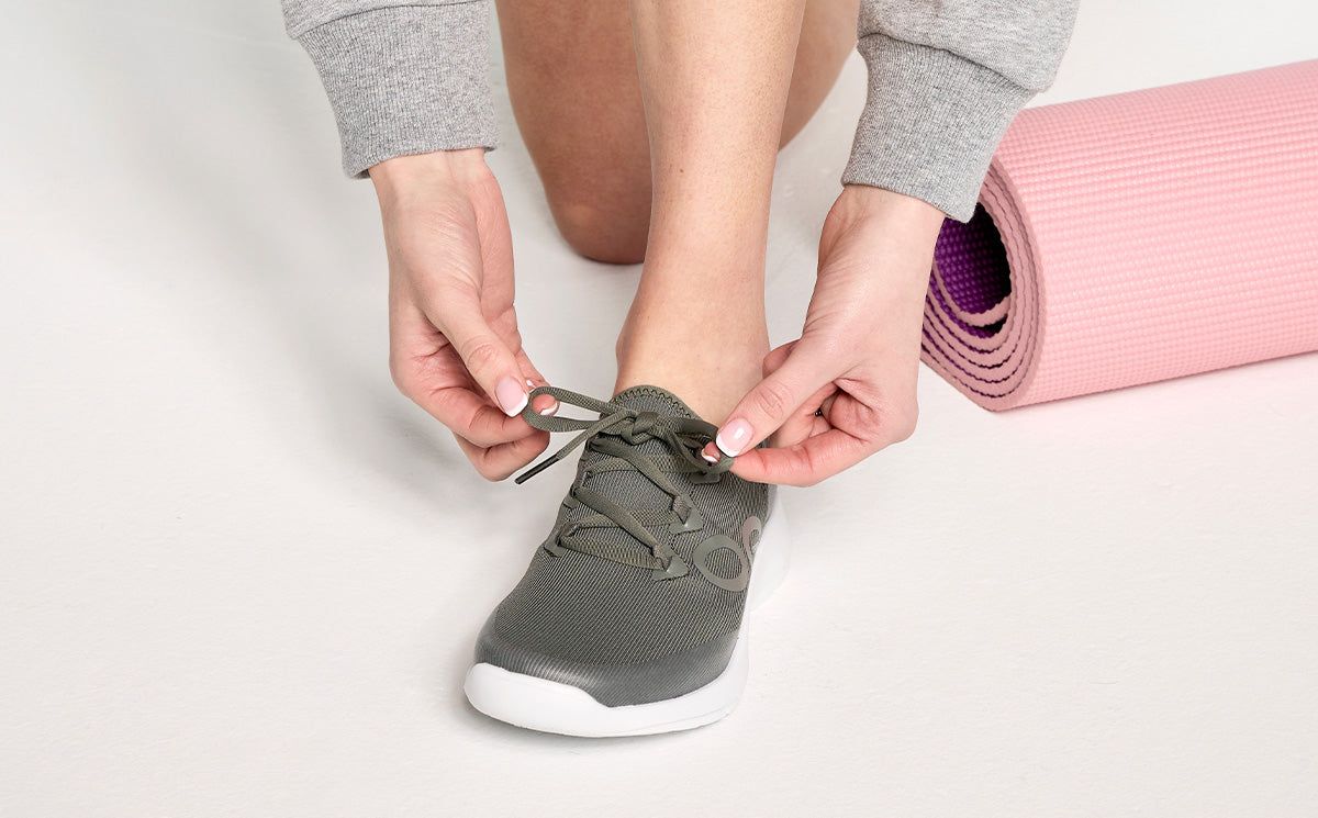 Oofos OOmg Sport LS Low Shoe White / Olive | PEIG61482