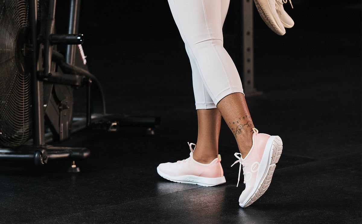 Oofos OOmg Sport LS Low Shoe White / Pink | CZSL39867