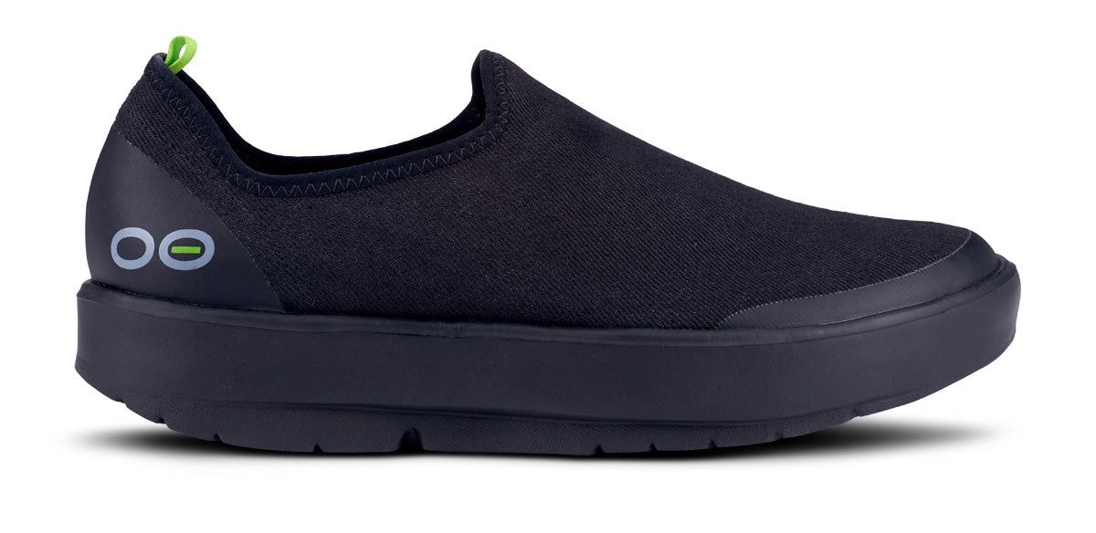 Oofos OOmg eeZee Low Shoe Black | WRIF19867